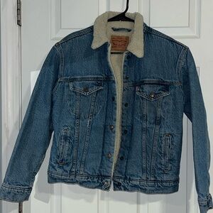 Levi’s Origina Sherpa lined Jean Trucker jacket